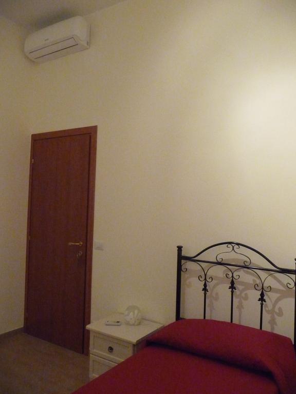 Bed and Breakfast Le Due Nicchie Matera Habitación foto